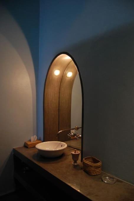 Exclusive And Stylish 4-Bedroom Riad With Plunge Pool マラケシュ エクステリア 写真