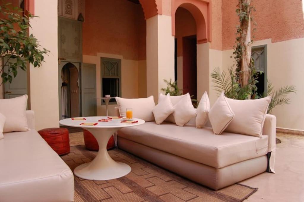 Exclusive And Stylish 4-Bedroom Riad With Plunge Pool マラケシュ エクステリア 写真