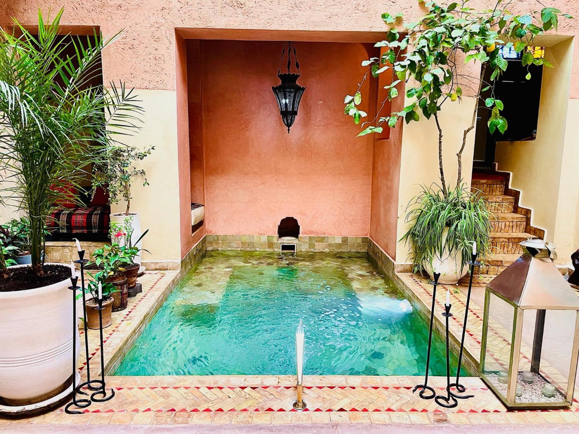 Exclusive And Stylish 4-Bedroom Riad With Plunge Pool マラケシュ エクステリア 写真