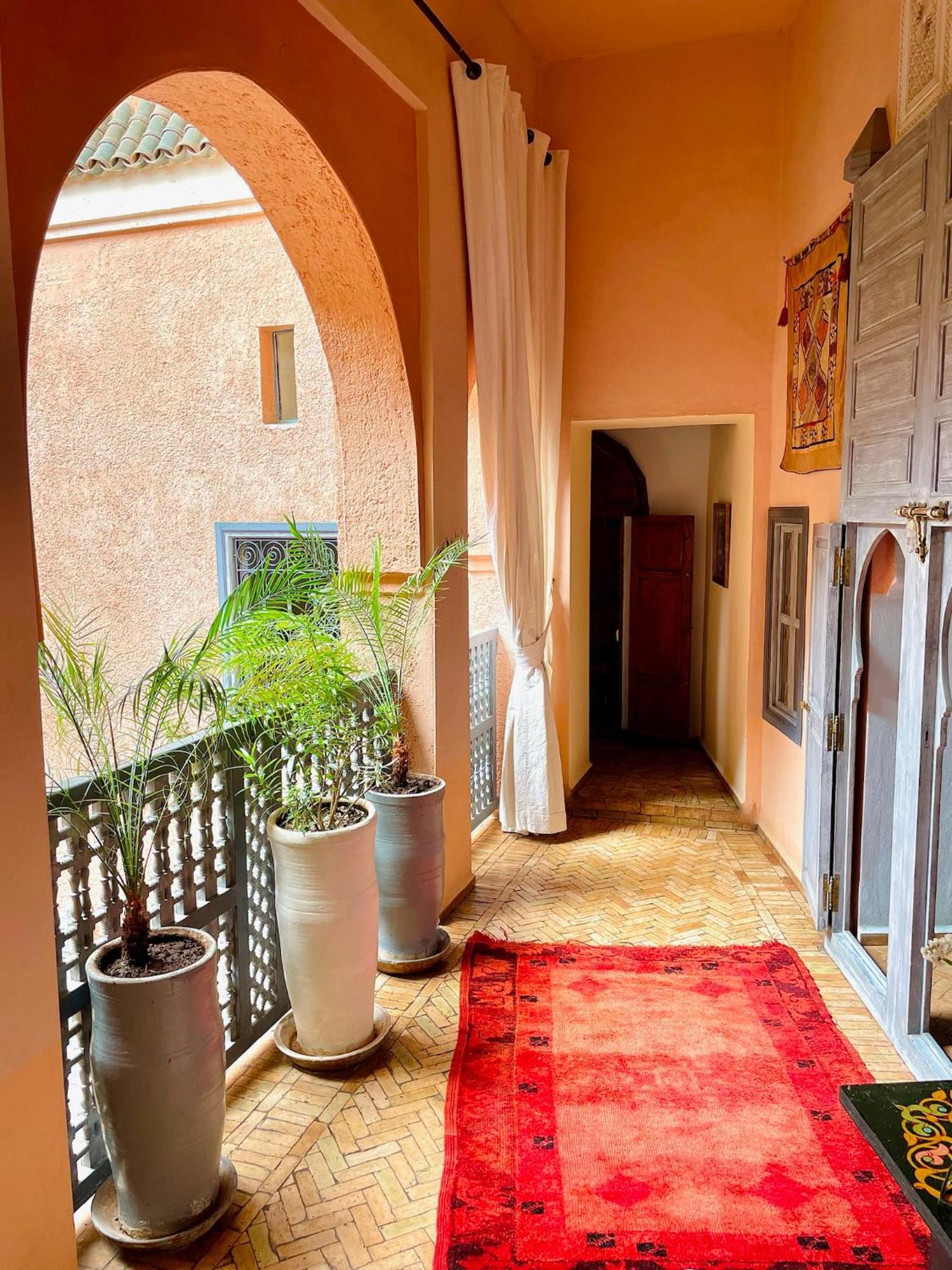 Exclusive And Stylish 4-Bedroom Riad With Plunge Pool マラケシュ エクステリア 写真