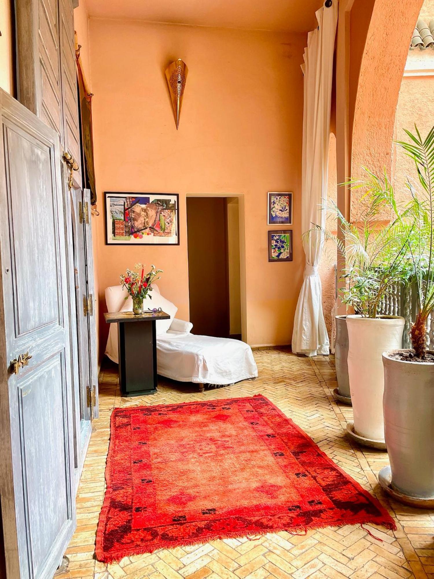Exclusive And Stylish 4-Bedroom Riad With Plunge Pool マラケシュ エクステリア 写真