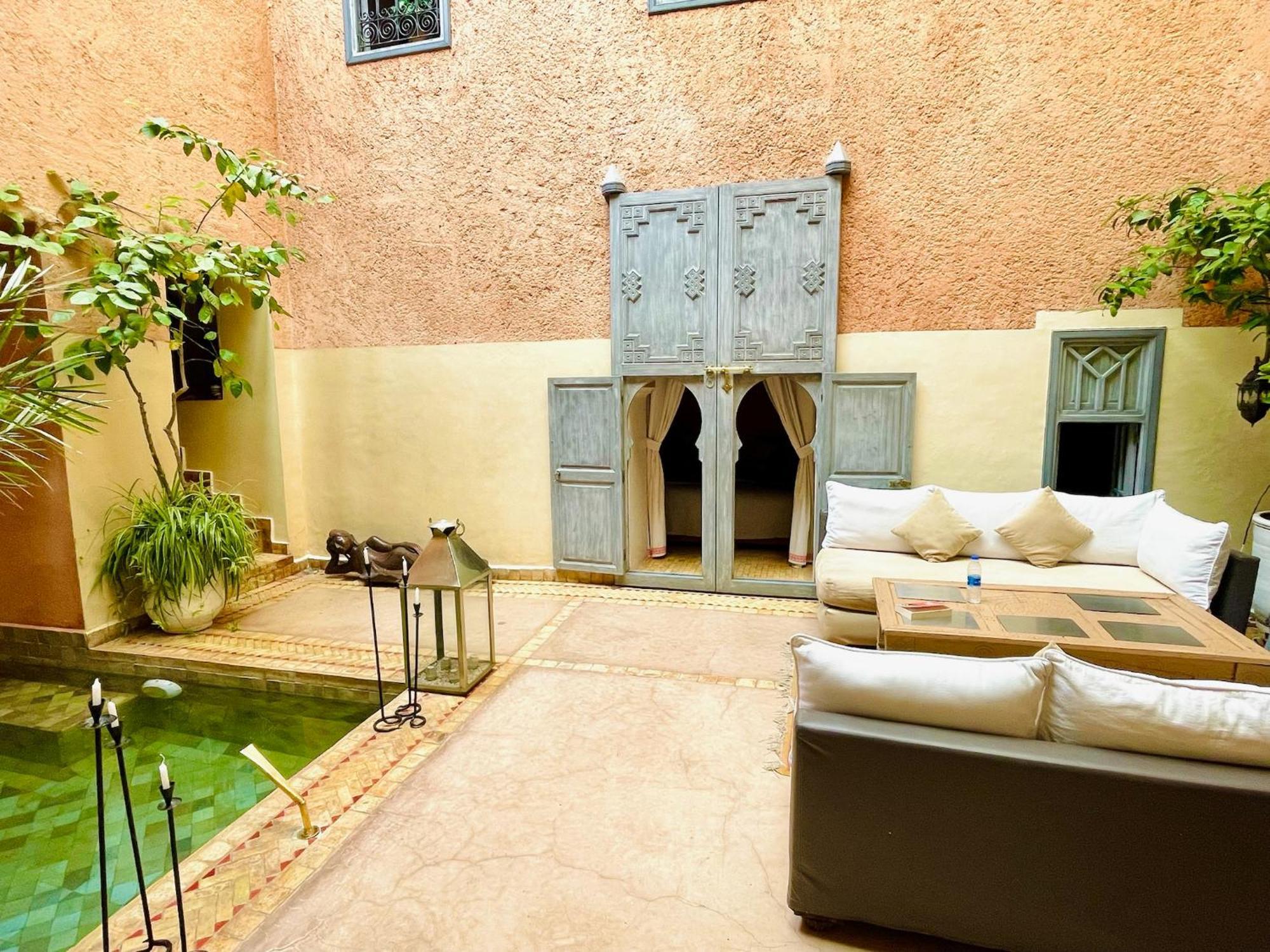 Exclusive And Stylish 4-Bedroom Riad With Plunge Pool マラケシュ エクステリア 写真