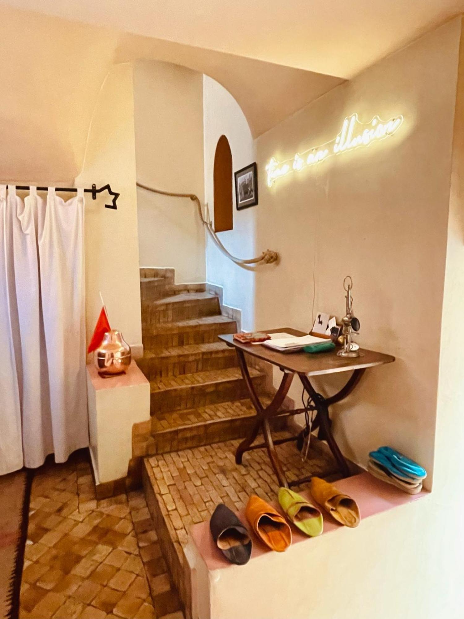 Exclusive And Stylish 4-Bedroom Riad With Plunge Pool マラケシュ エクステリア 写真