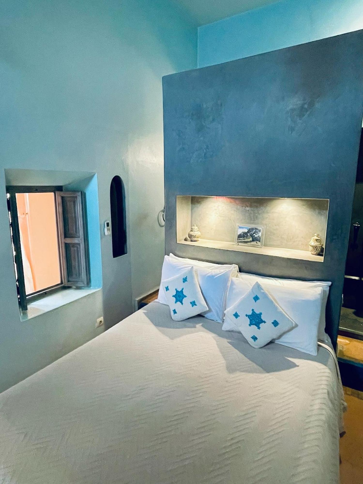 Exclusive And Stylish 4-Bedroom Riad With Plunge Pool マラケシュ エクステリア 写真