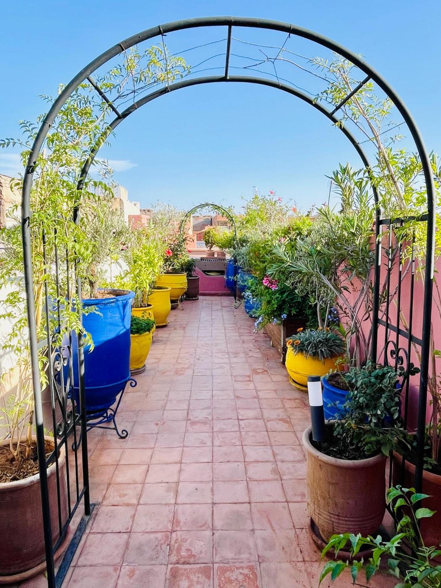 Exclusive And Stylish 4-Bedroom Riad With Plunge Pool マラケシュ エクステリア 写真
